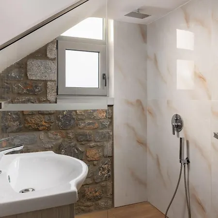 Pefkos Sea Serenity * لينثوس