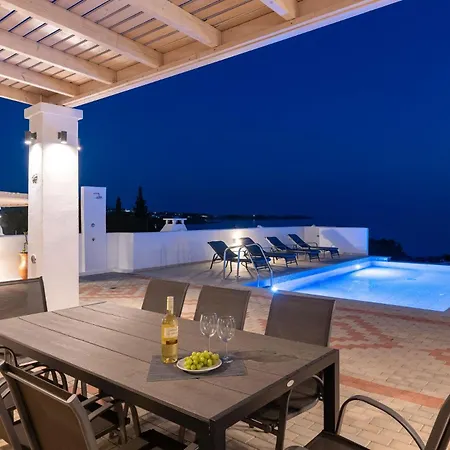 فيلة Pefkos Sea Serenity *