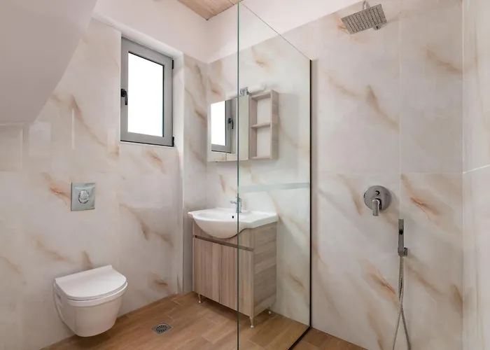 Pefkos Sea Serenity * لينثوس